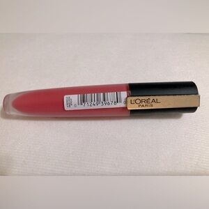 L’Oreal Paris lip gloss. Color is called ‘I decide’.